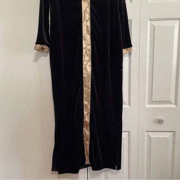 Raza New York Vintage Black Velvet Gold Jacquard Trim Medieval Kaftan Size Large - Picture 3 of 9